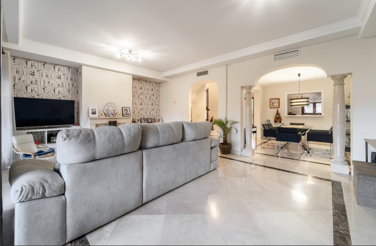 Semi-Detached House in Estepona — photo 5 of 10
