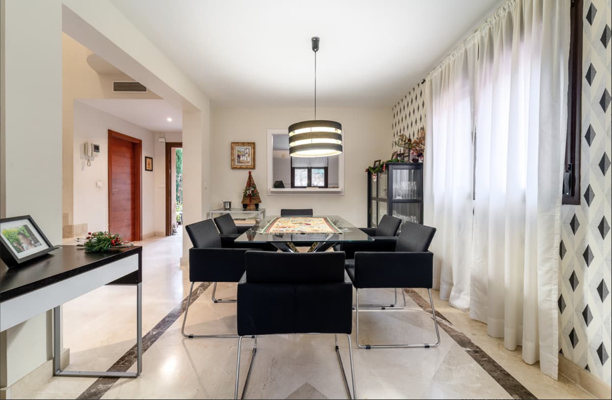 Semi-Detached House in Estepona — photo 7 of 10