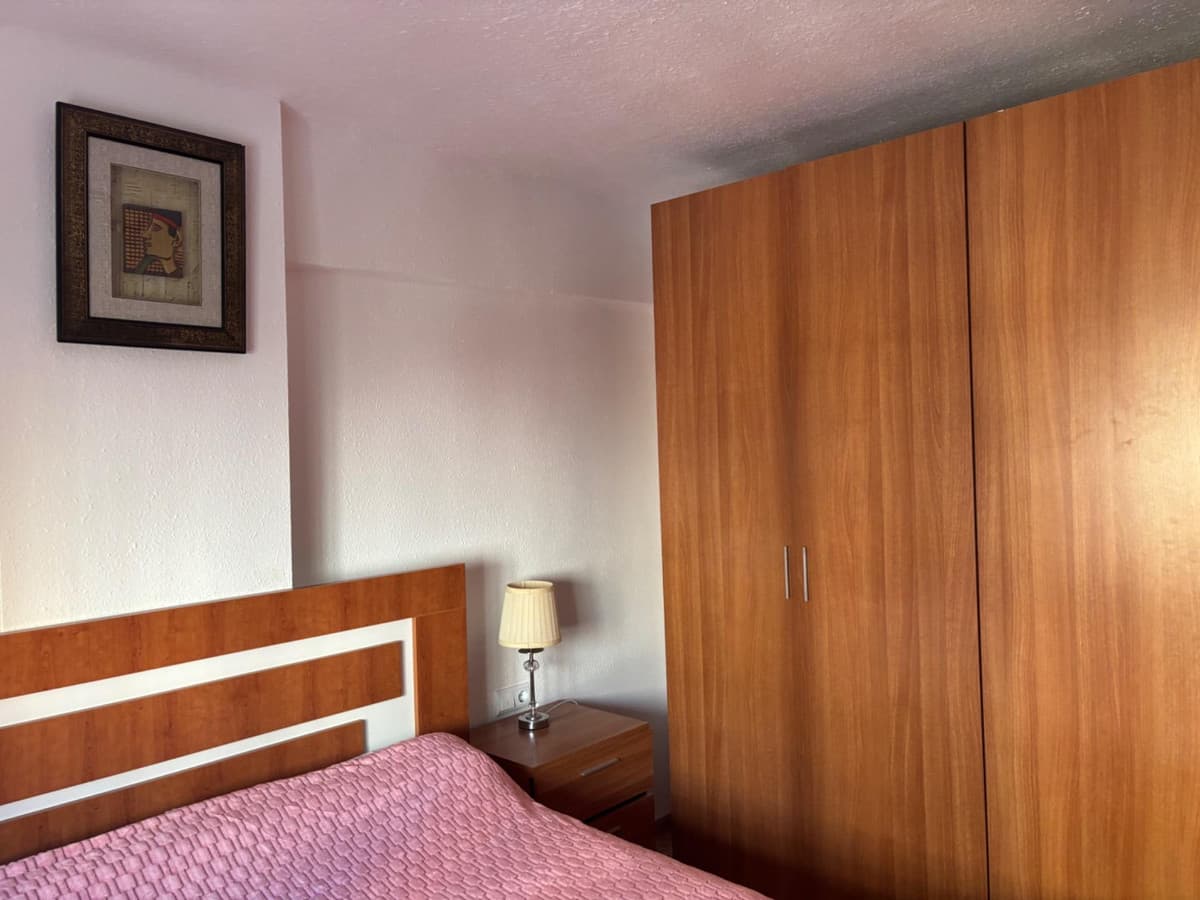 Middle Floor Apartment in Málaga — photo 9 of 10