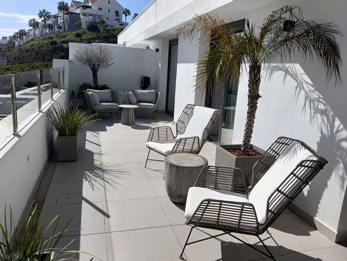 Penthouse in La Cala de Mijas — photo 1 of 10