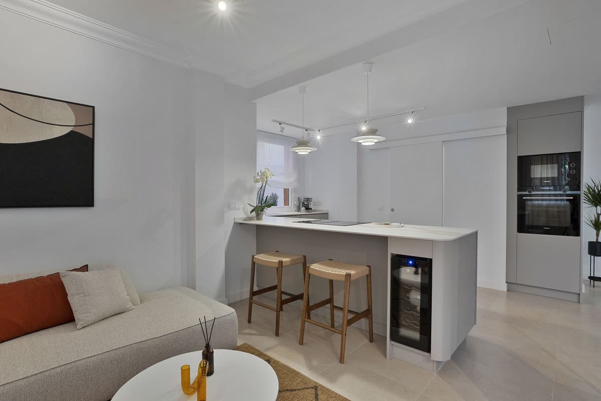 Middle Floor Apartment in El Paraiso — photo 5 of 10