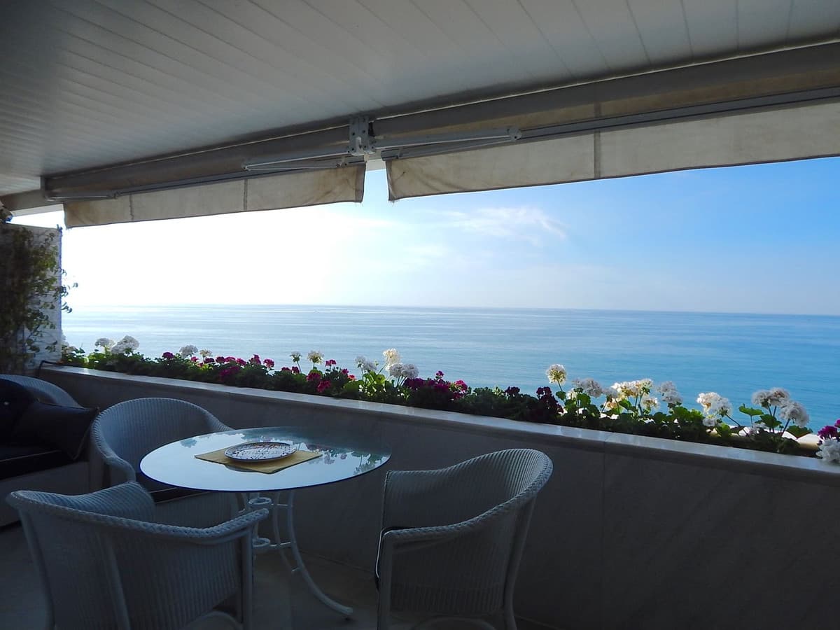 Middle Floor Apartment in Marbella — photo 4 of 10