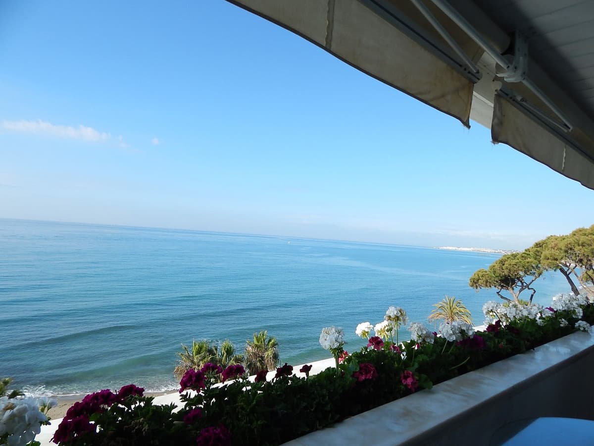Middle Floor Apartment in Marbella — photo 5 of 10