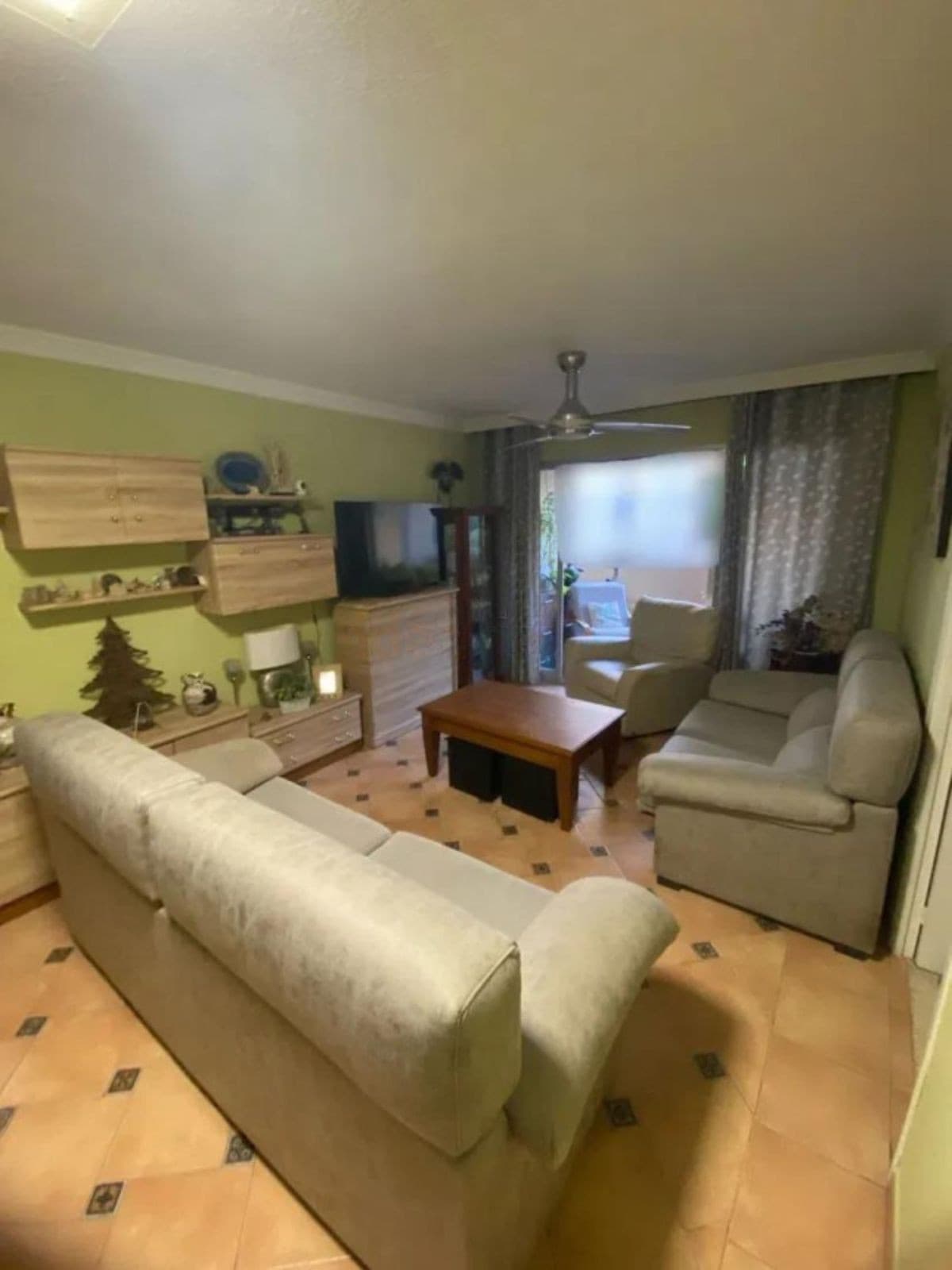 Middle Floor Apartment in Marbella — photo 1 of 10