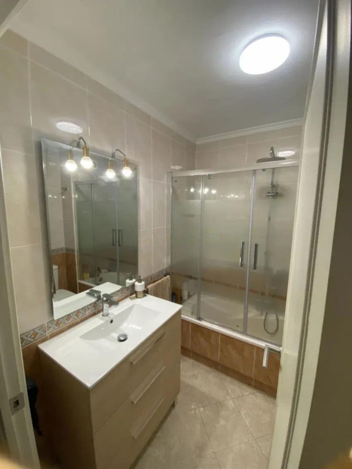 Middle Floor Apartment in Marbella — photo 7 of 10
