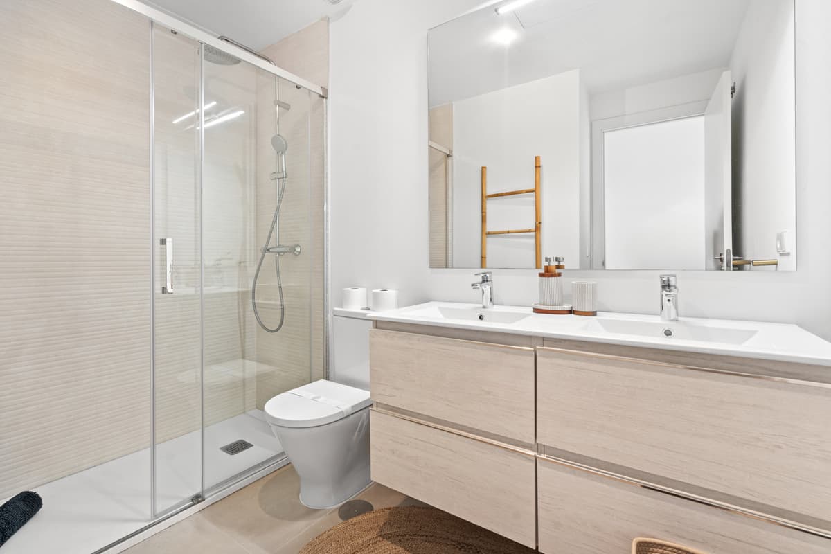 Middle Floor Apartment in Estepona — photo 5 of 10