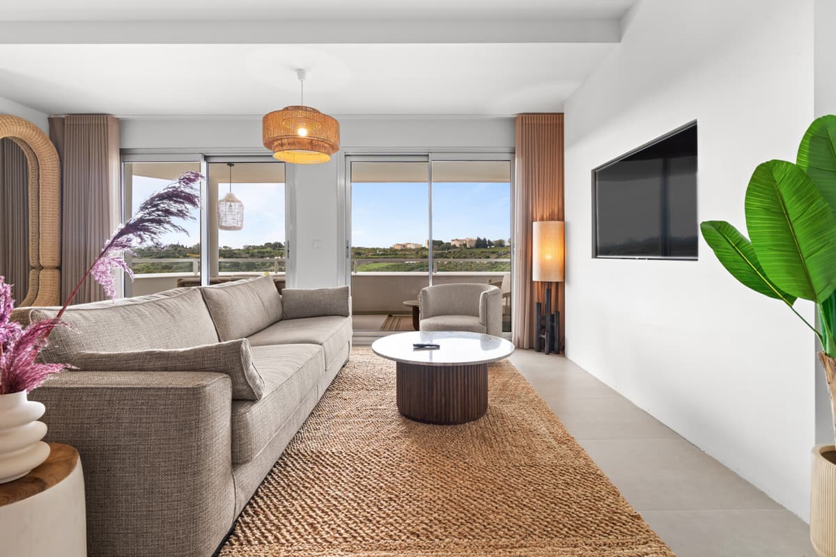 Middle Floor Apartment in Estepona — photo 6 of 10