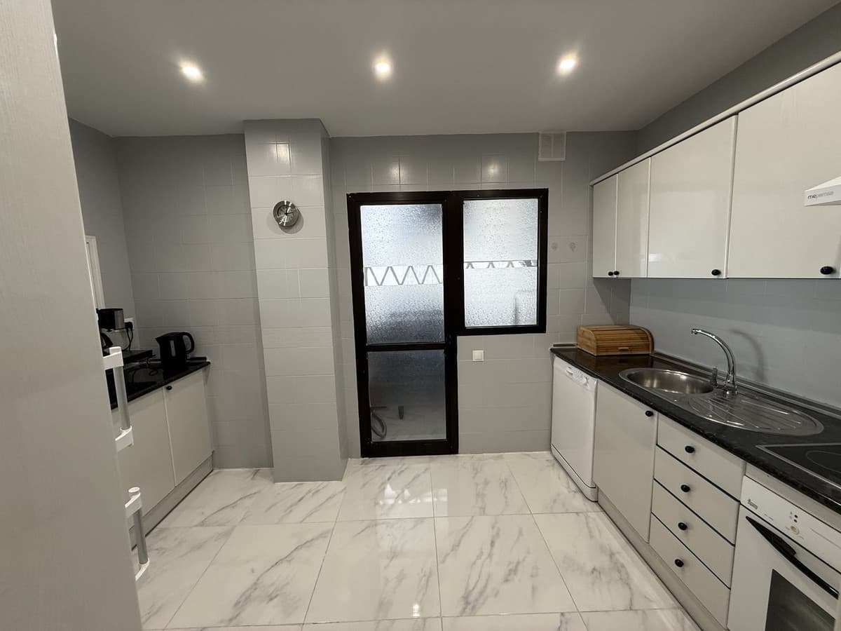 Middle Floor Apartment in Puerto Banús — photo 9 of 10