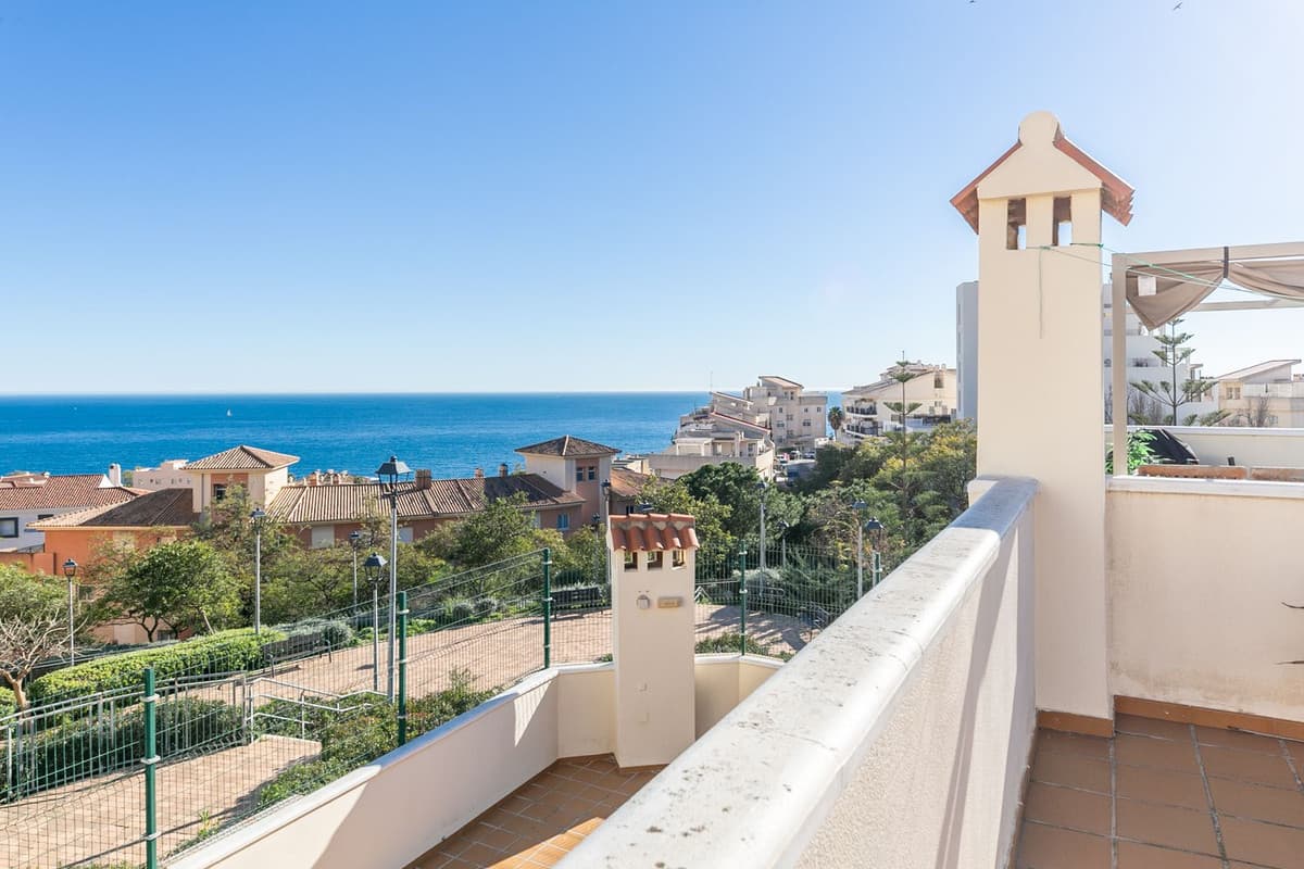 Penthouse Duplex in Torrequebrada — photo 2 of 10