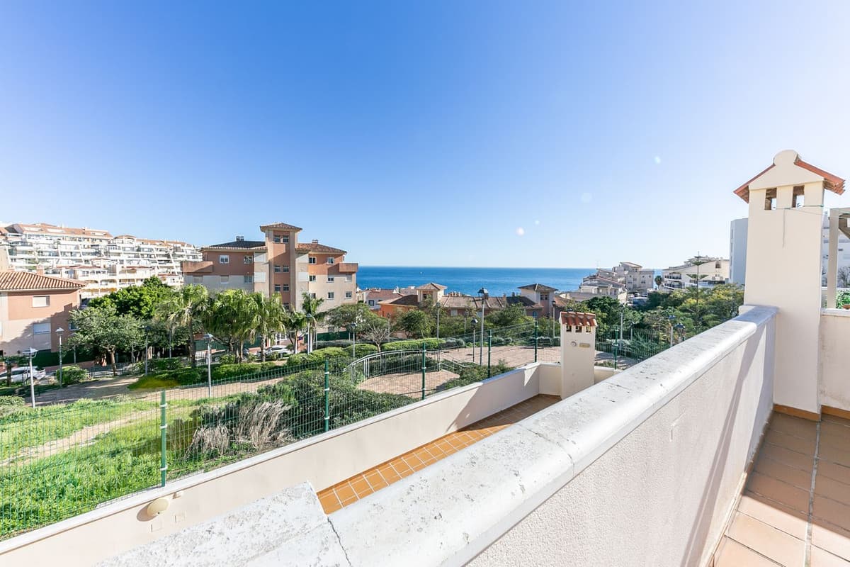Penthouse Duplex in Torrequebrada — photo 10 of 10