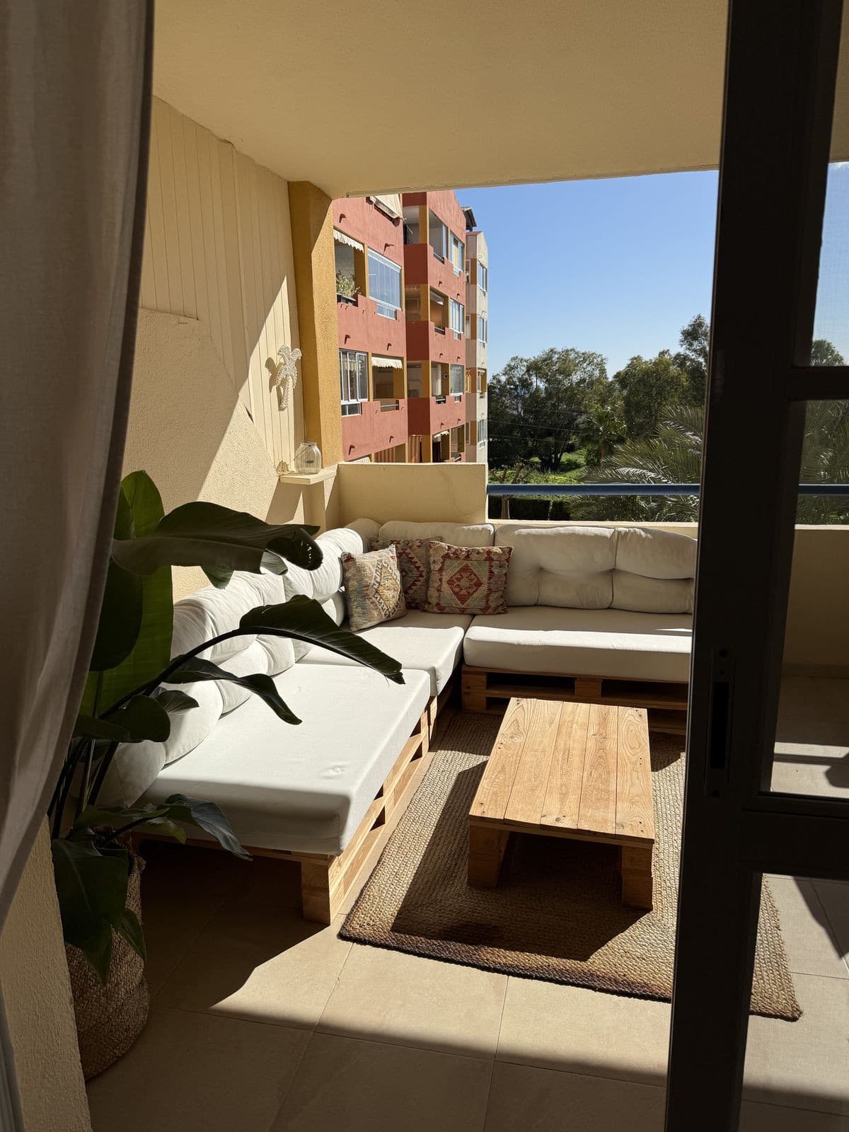 Middle Floor Apartment in Atalaya — photo 5 of 10