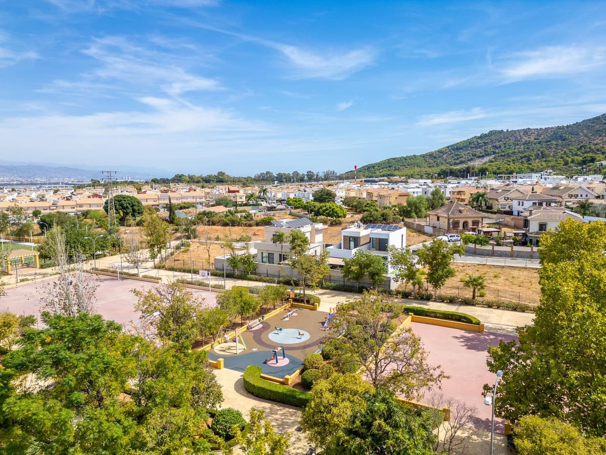 Detached Villa in Alhaurín de la Torre — photo 8 of 10