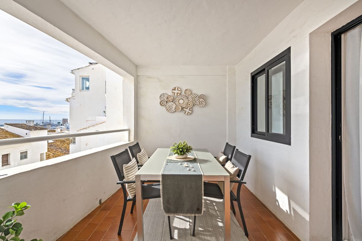 Middle Floor Apartment in Puerto Banús — photo 6 of 10