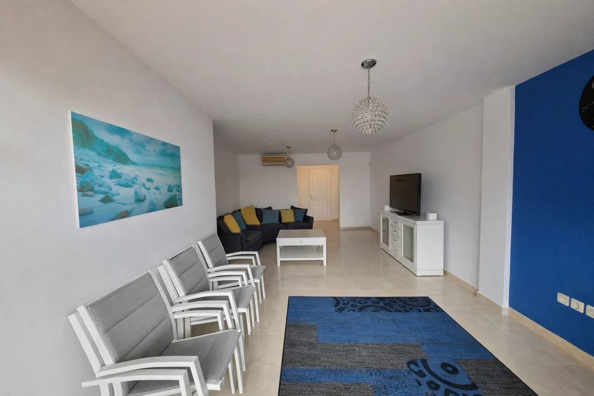 Ground Floor Apartment in La Duquesa — photo 2 of 10