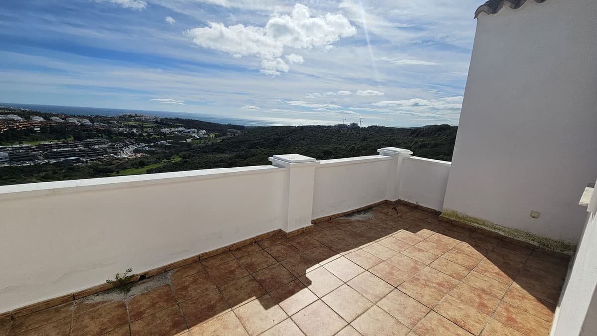 Townhouse in Doña Julia — photo 1 of 10