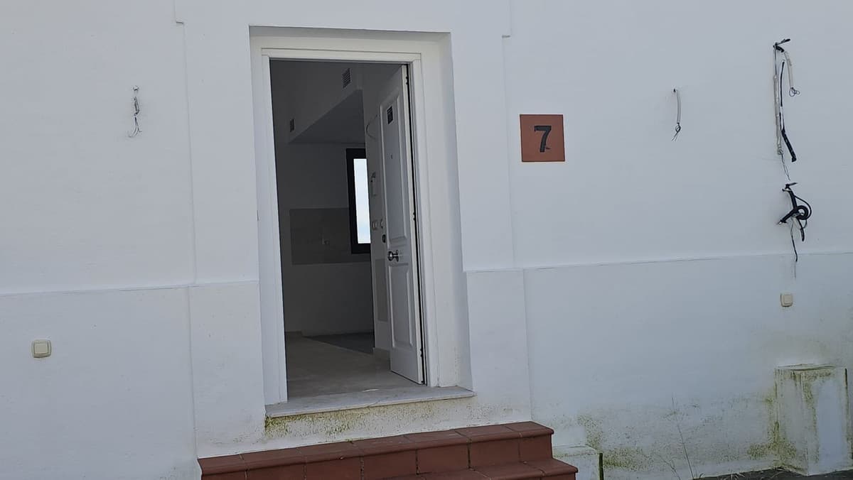 Townhouse in Doña Julia — photo 4 of 10