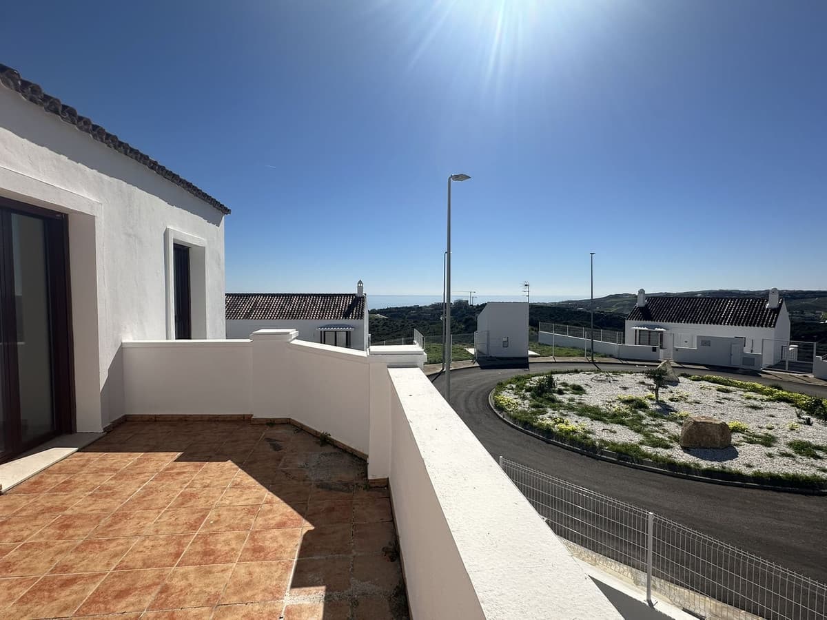Townhouse in Doña Julia — photo 1 of 10