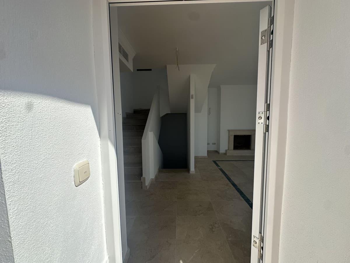 Townhouse in Doña Julia — photo 10 of 10