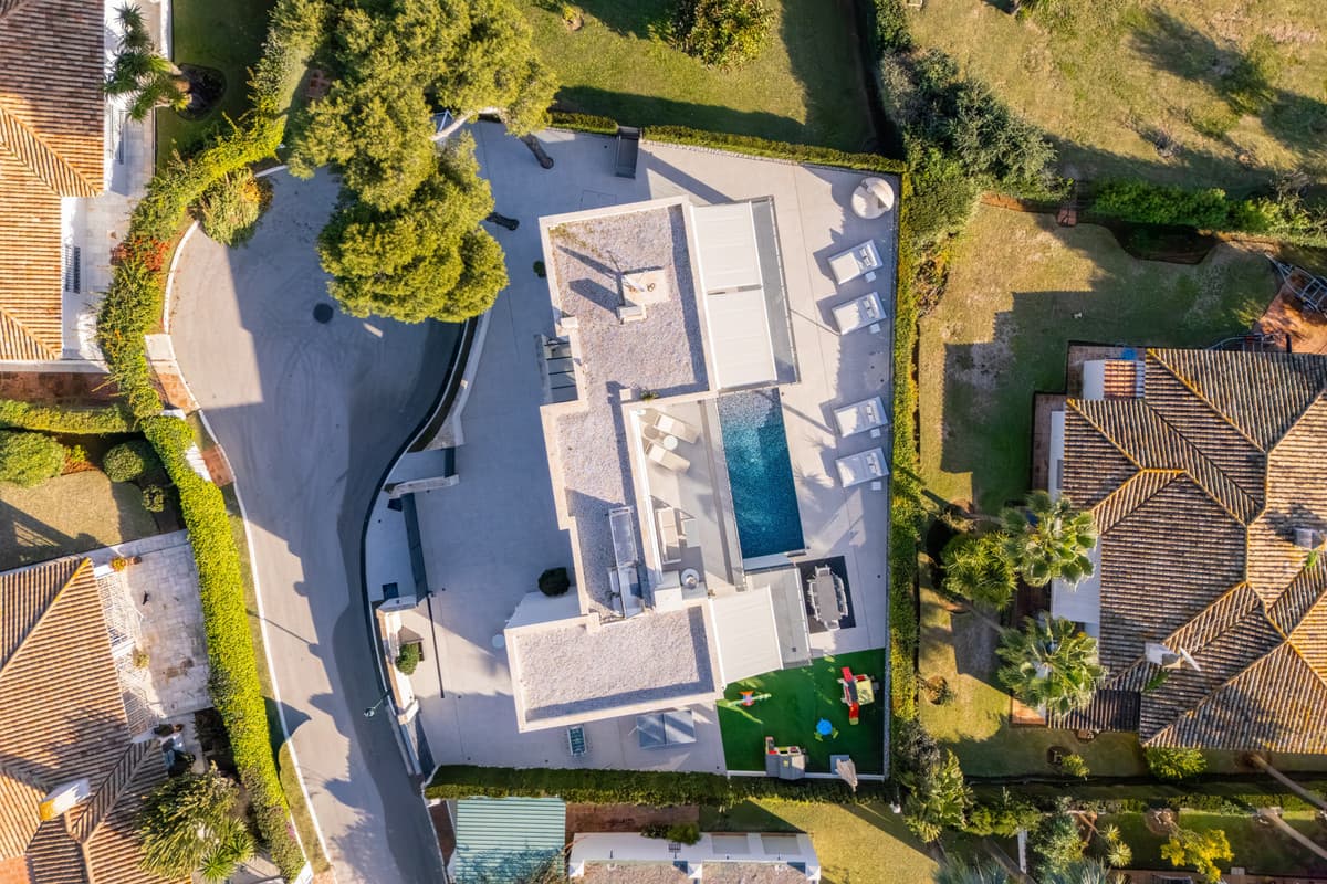 Detached Villa in Los Monteros — photo 2 of 10