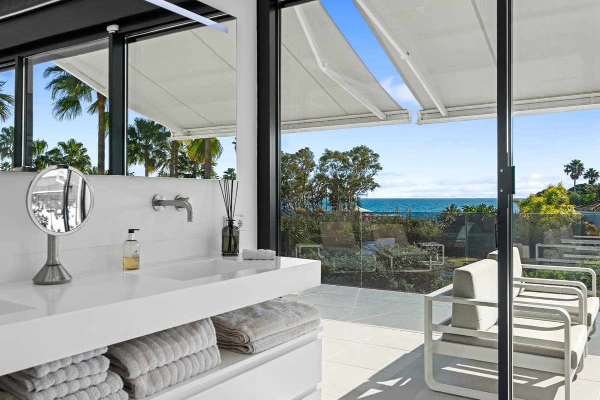 Detached Villa in Los Monteros — photo 5 of 10
