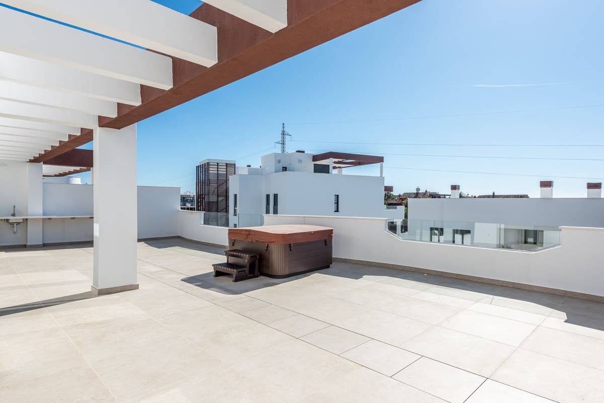Penthouse in Estepona — photo 4 of 10