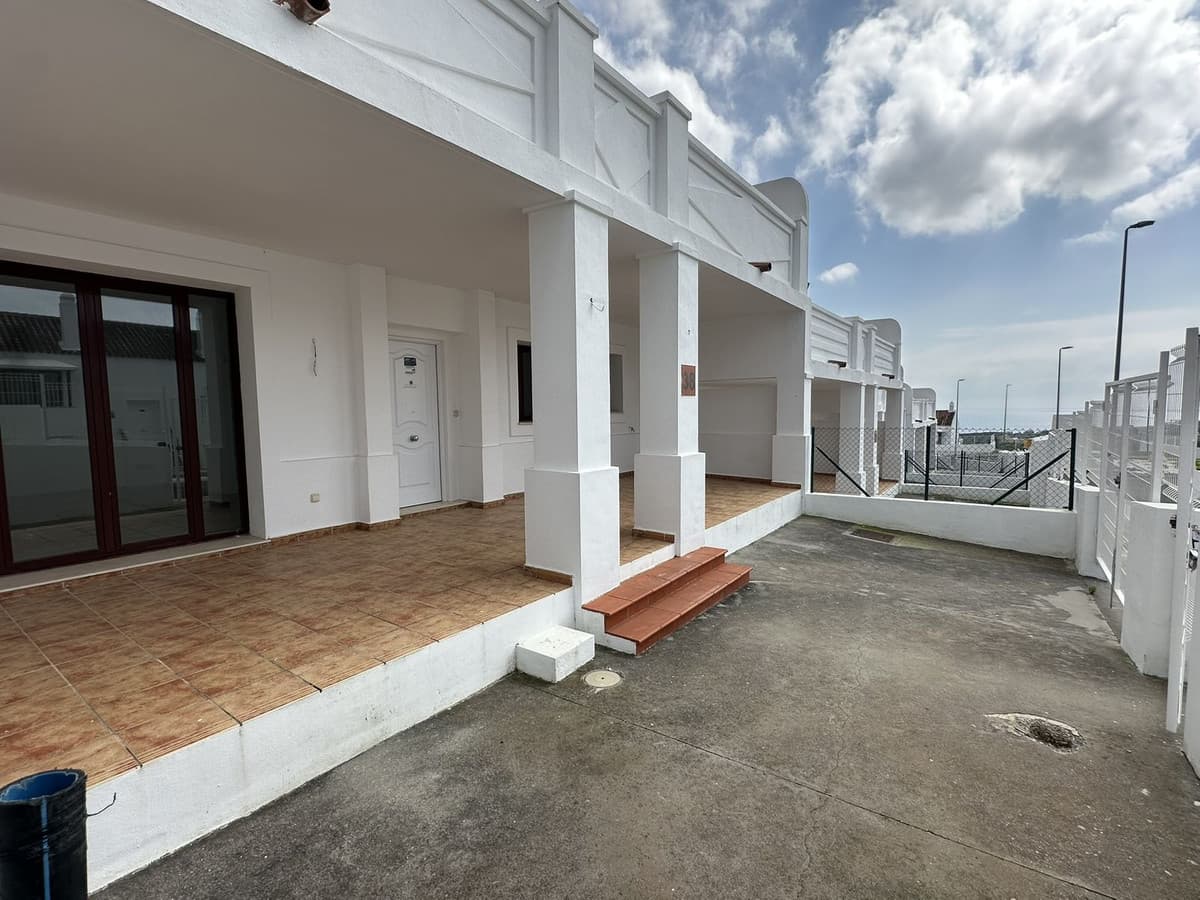 Townhouse in Doña Julia — photo 3 of 10