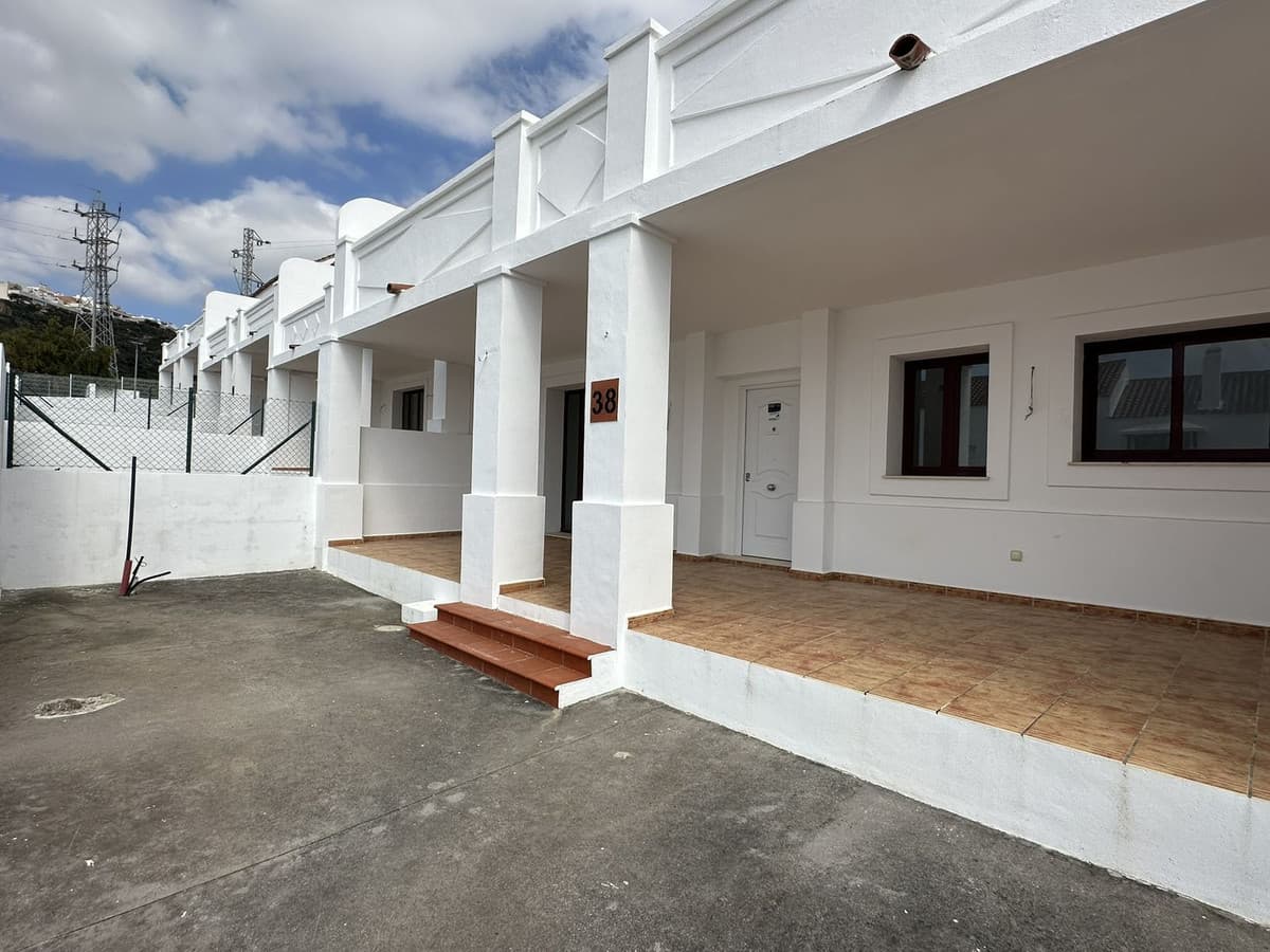 Townhouse in Doña Julia — photo 9 of 10