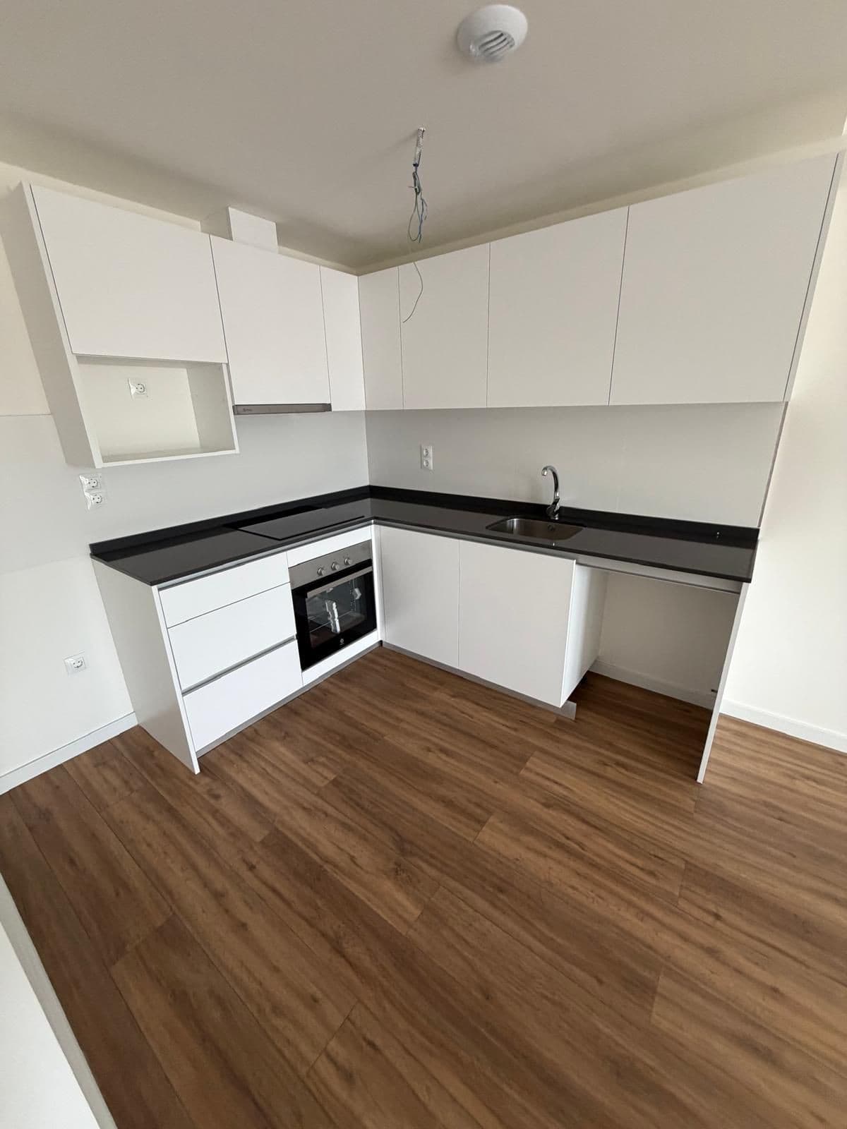 Middle Floor Apartment in Estepona — photo 6 of 10