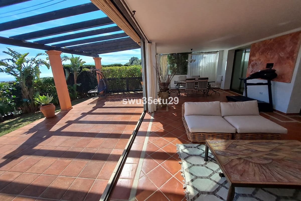 Ground Floor Apartment in La Mairena — photo 6 of 10