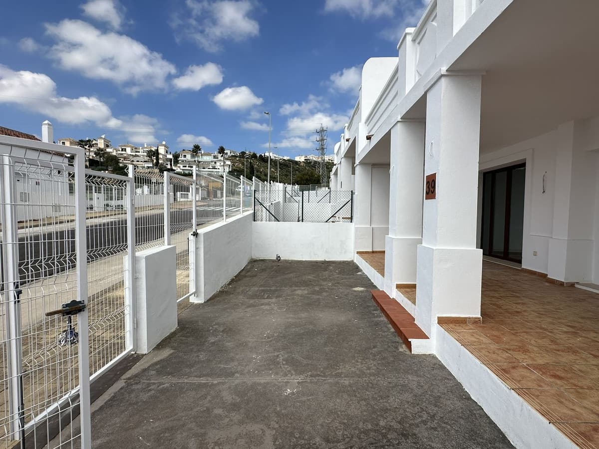 Townhouse in Doña Julia — photo 9 of 10