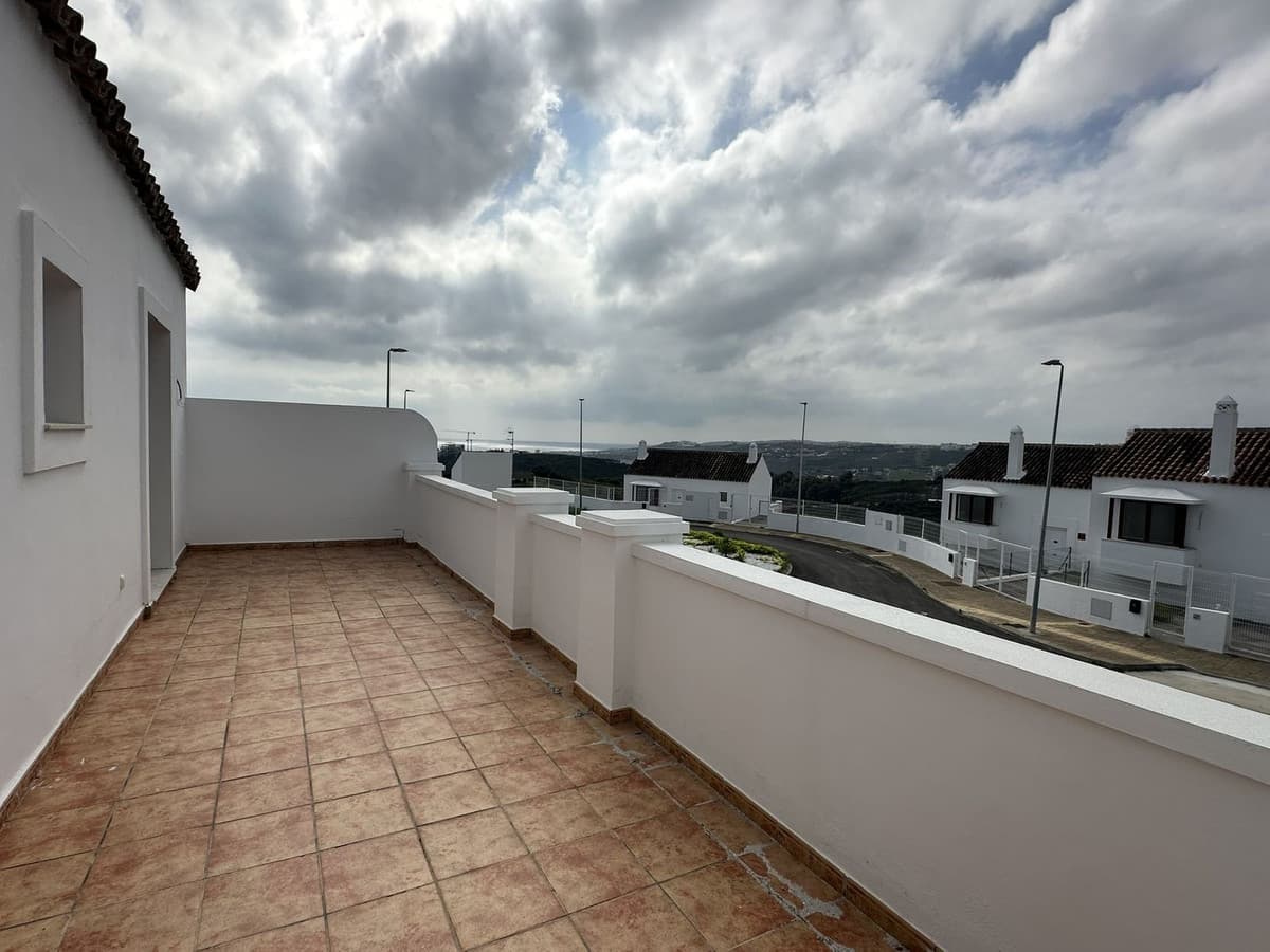 Townhouse in Doña Julia — photo 1 of 10