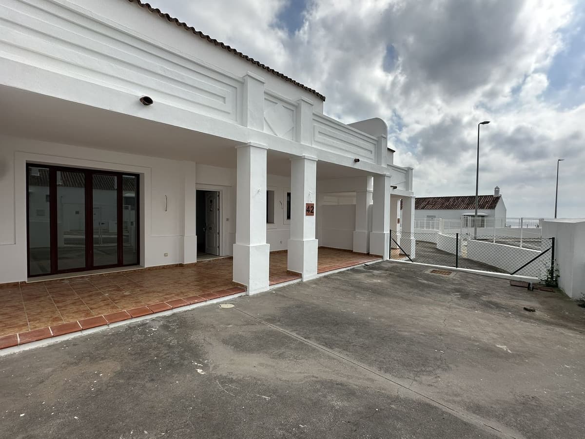 Townhouse in Doña Julia — photo 3 of 10