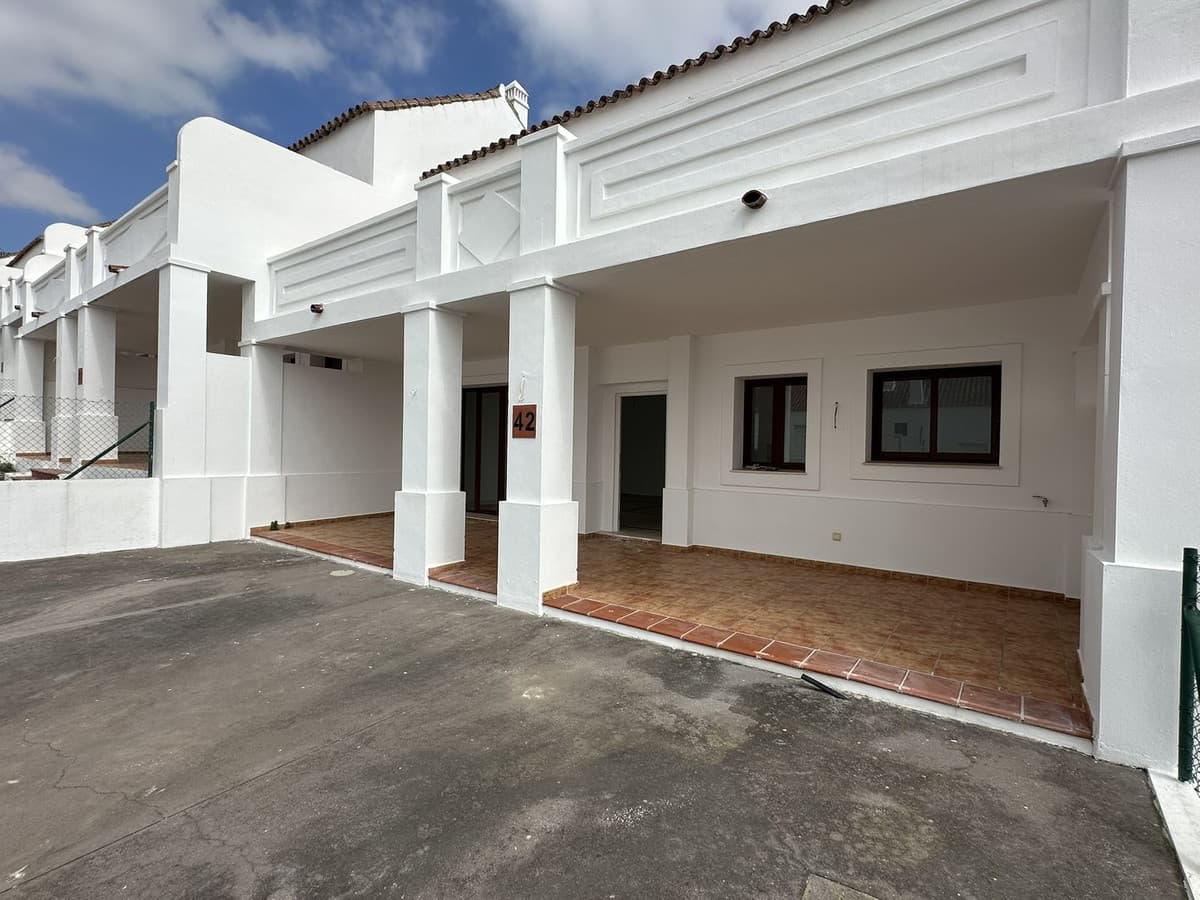 Townhouse in Doña Julia — photo 5 of 10