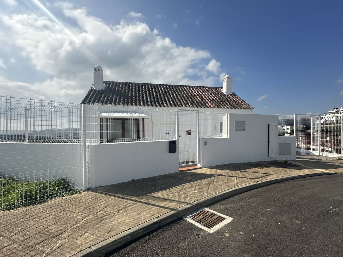 Townhouse in Doña Julia — photo 3 of 10