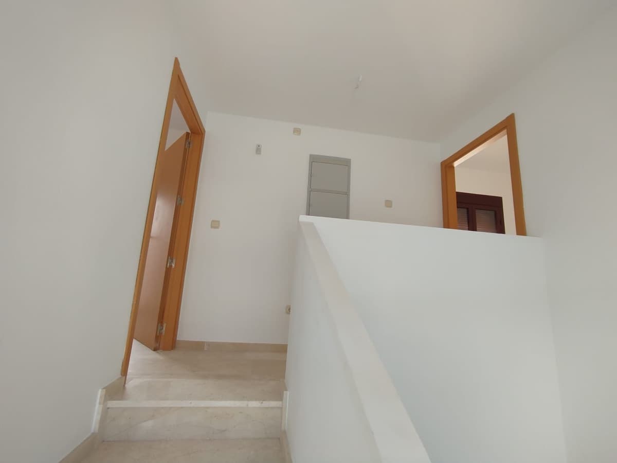 Townhouse in Doña Julia — photo 5 of 10