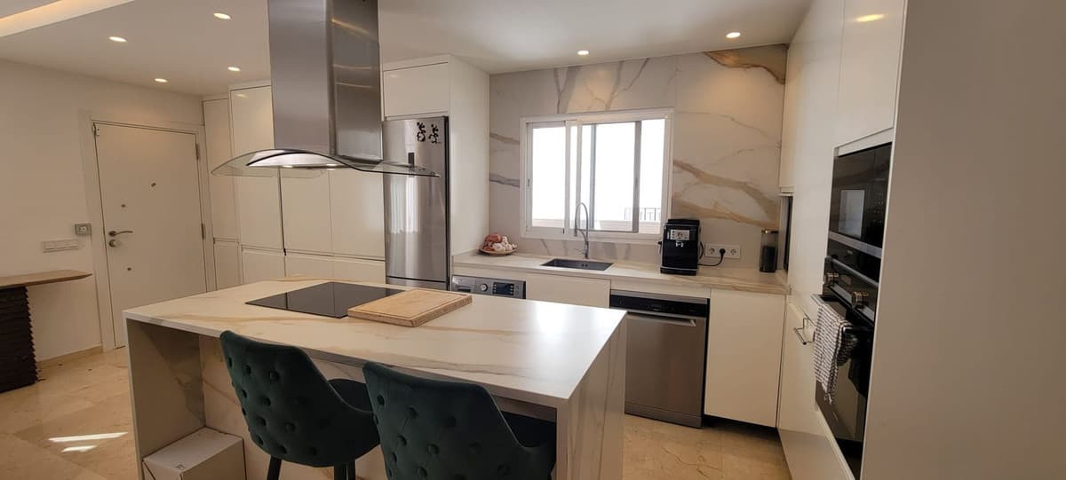 Middle Floor Apartment in Puerto Banús — photo 5 of 10