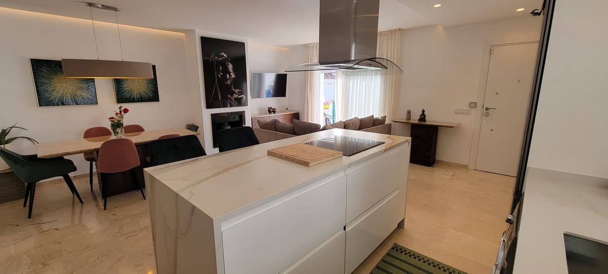 Middle Floor Apartment in Puerto Banús — photo 9 of 10