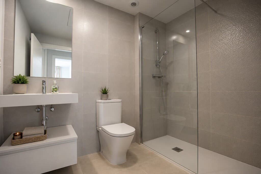 Middle Floor Apartment in Estepona — photo 7 of 10