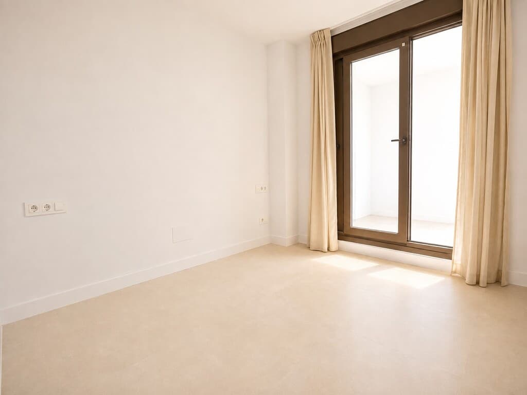 Middle Floor Apartment in Estepona — photo 9 of 10