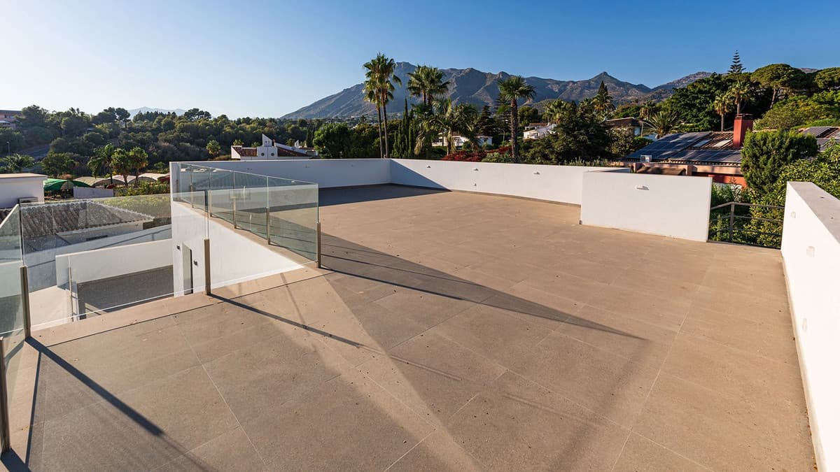 Detached Villa in Marbella — photo 8 of 10