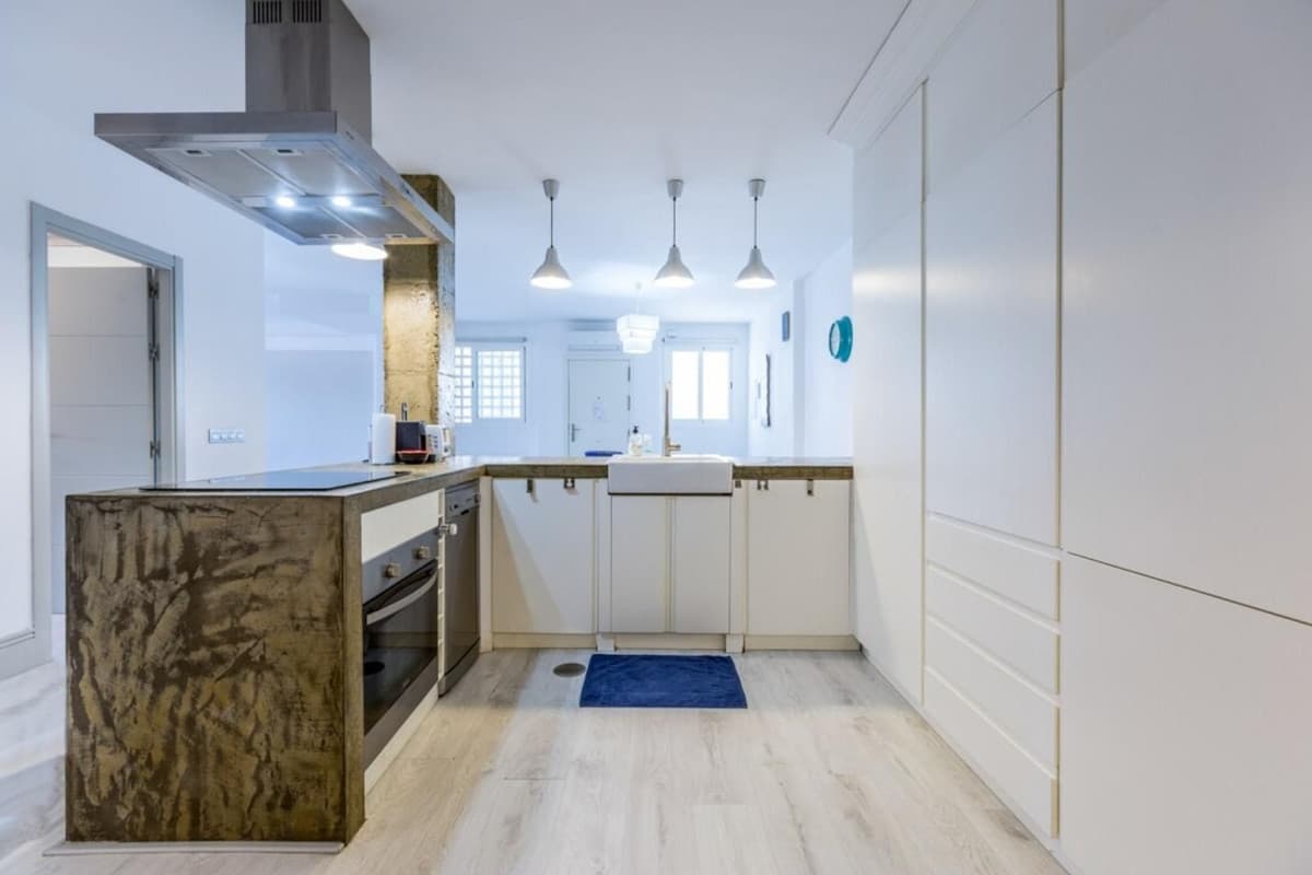 Middle Floor Apartment in Nueva Andalucía — photo 7 of 10