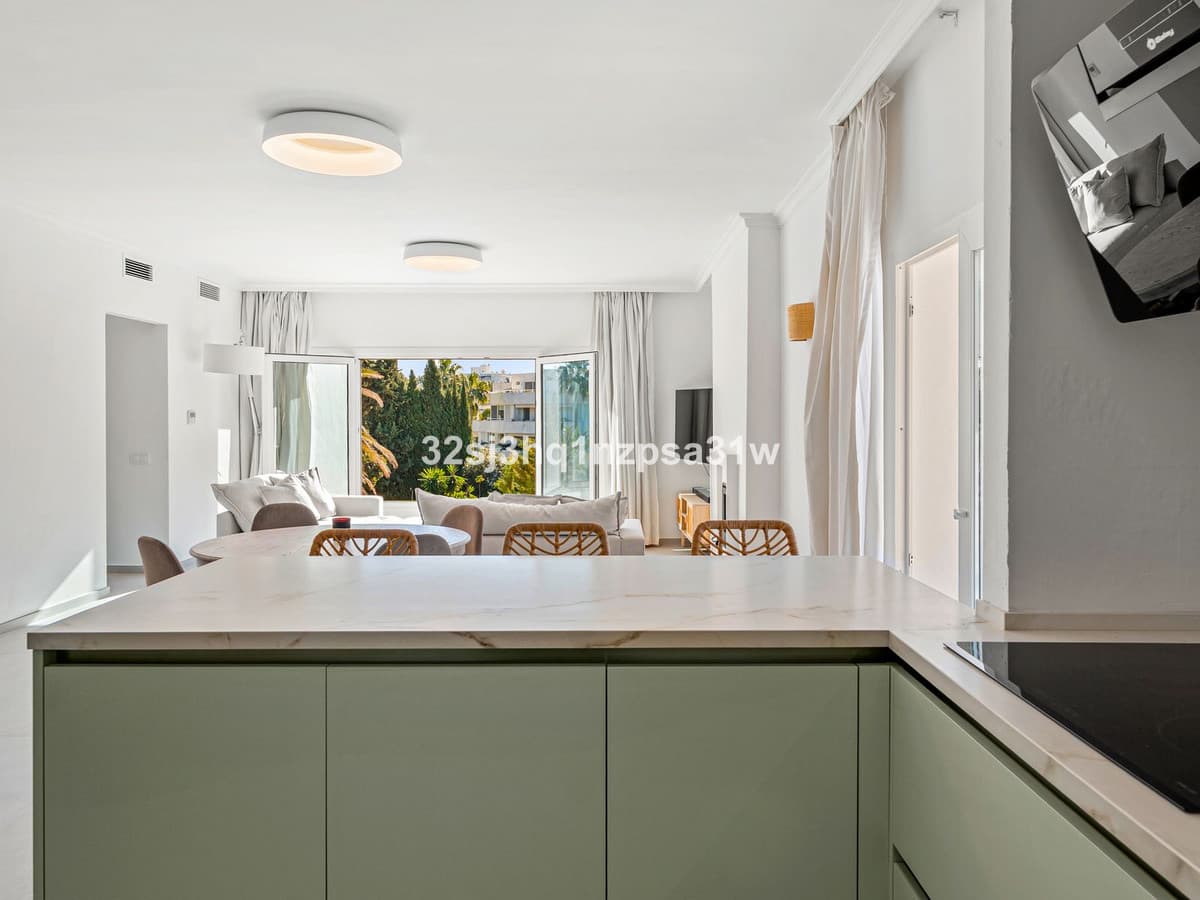 Penthouse in Nueva Andalucía — photo 4 of 10