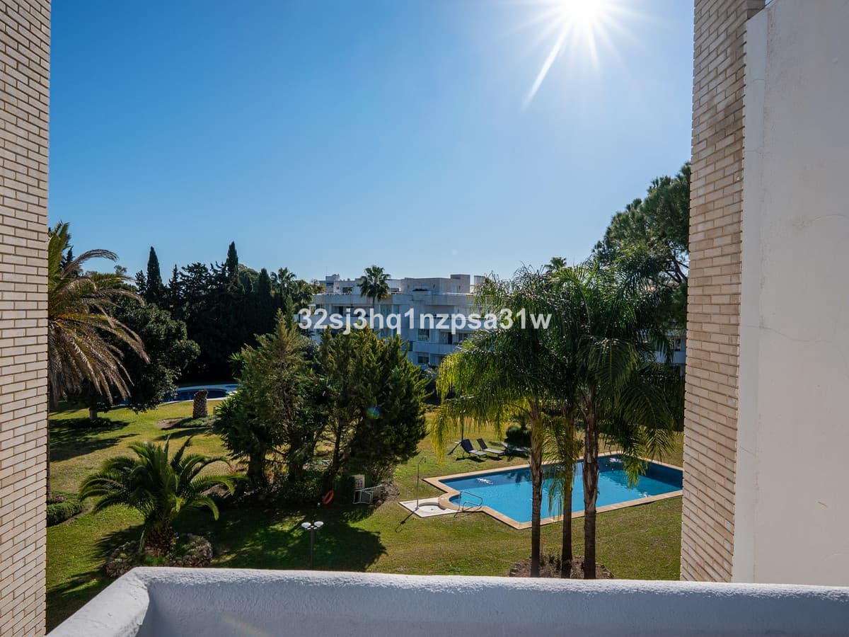 Penthouse in Nueva Andalucía — photo 10 of 10