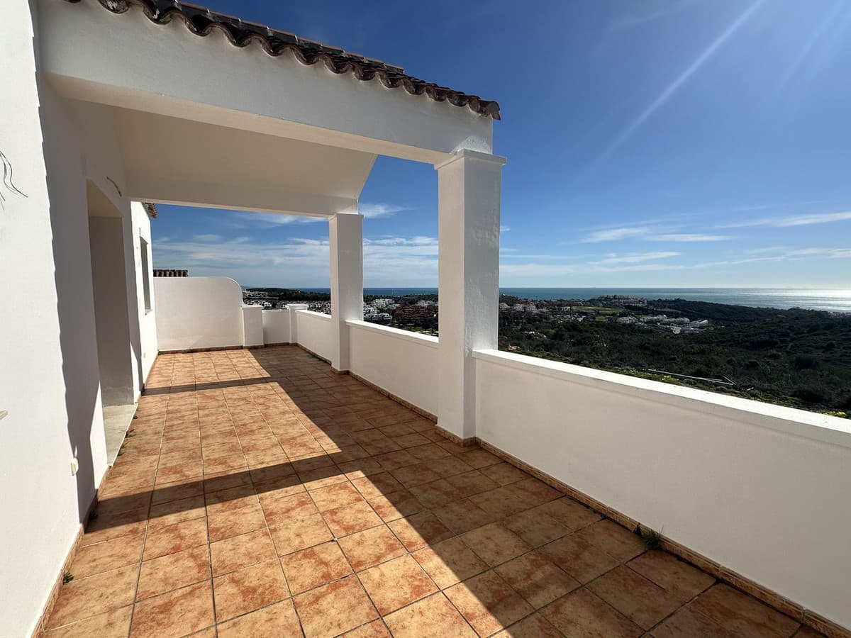 Townhouse in Doña Julia — photo 1 of 10