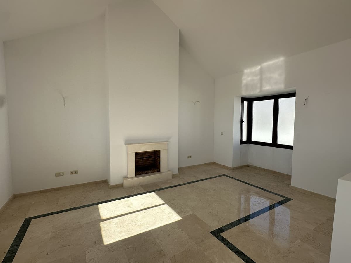 Townhouse in Doña Julia — photo 8 of 10