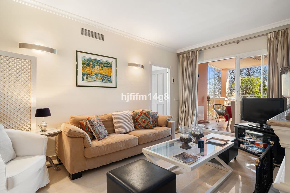 Penthouse in Nueva Andalucía — photo 6 of 10