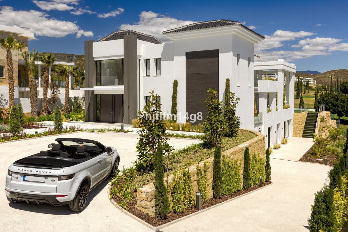 Detached Villa in Los Flamingos — photo 3 of 10
