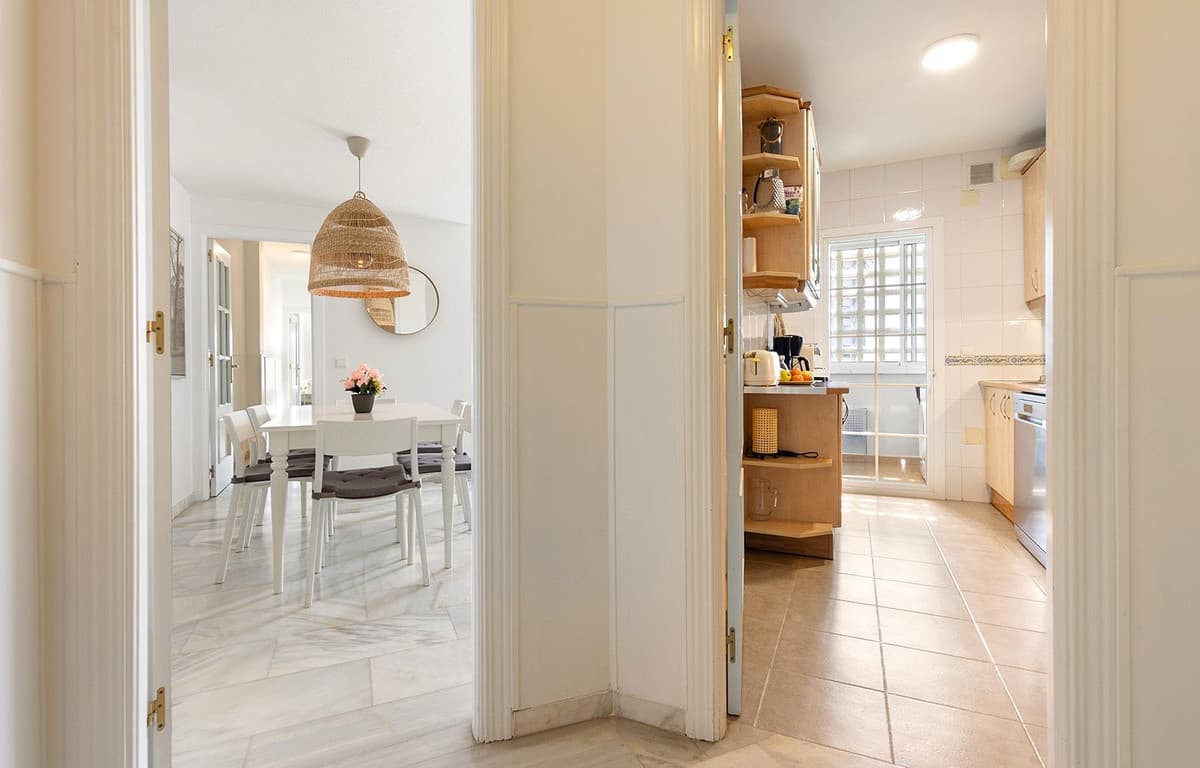 Middle Floor Apartment in Torremolinos — photo 3 of 10