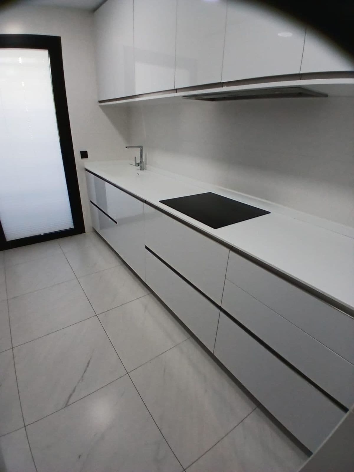 Middle Floor Apartment in Estepona — photo 8 of 10