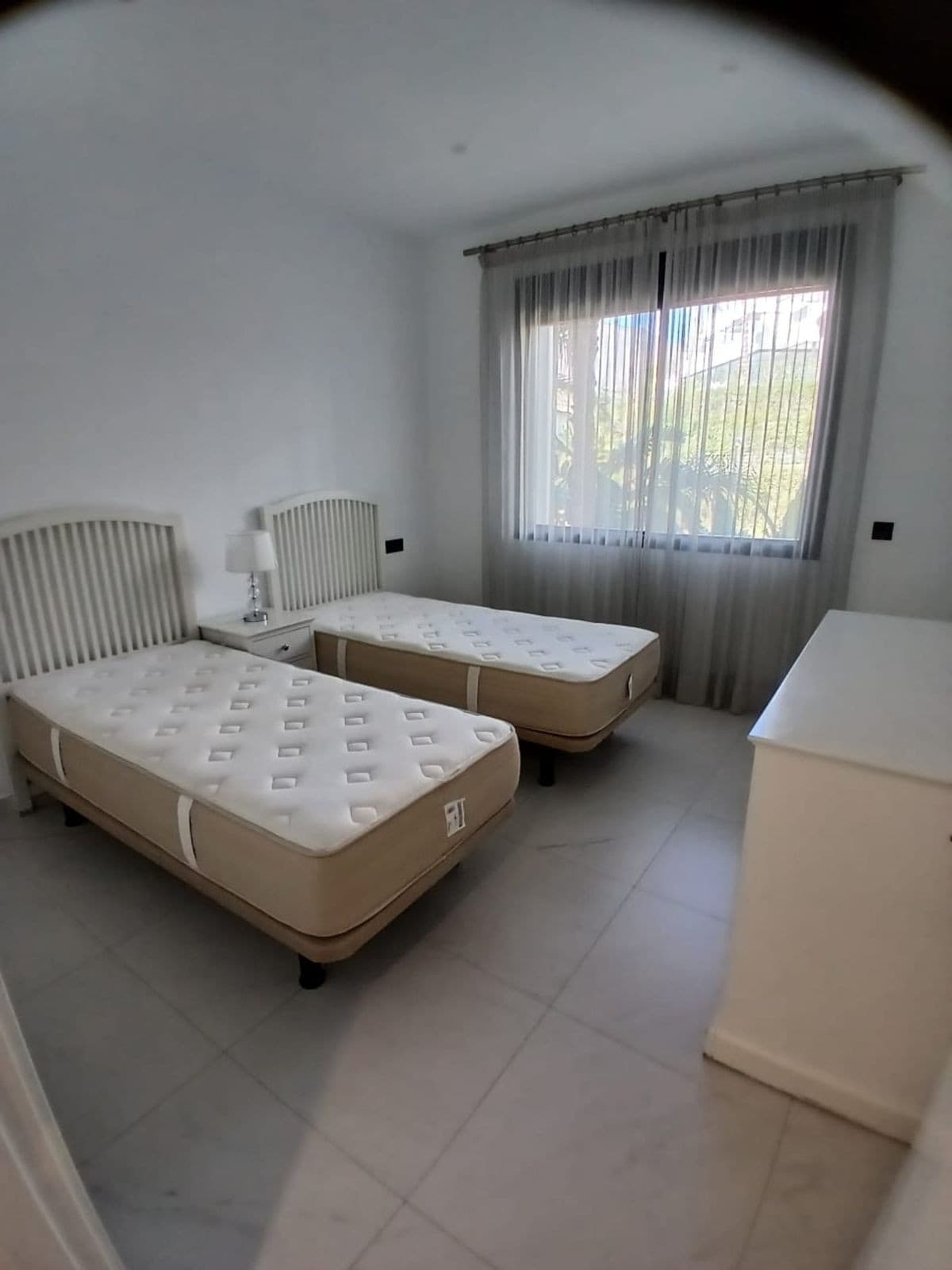 Middle Floor Apartment in Estepona — photo 10 of 10